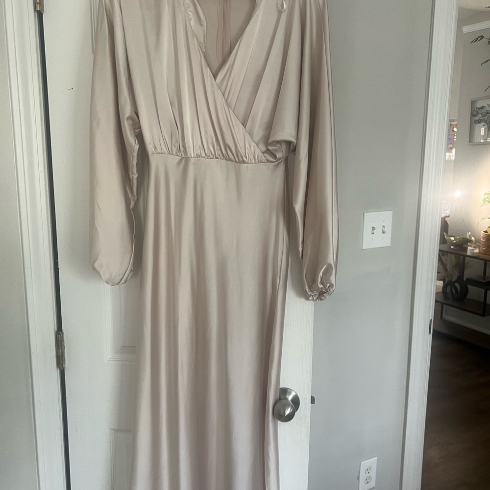 Elegant Cream Long Sleeve Dress